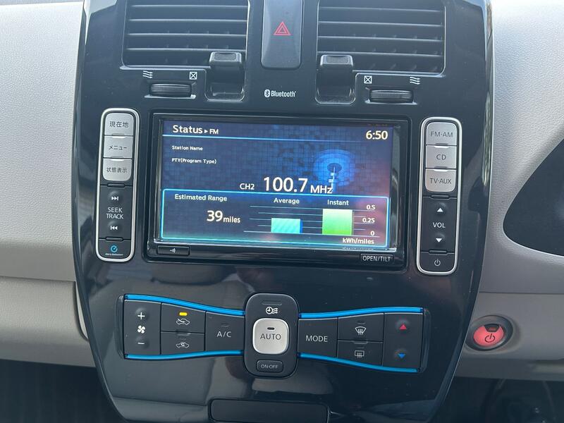 NISSAN LEAF