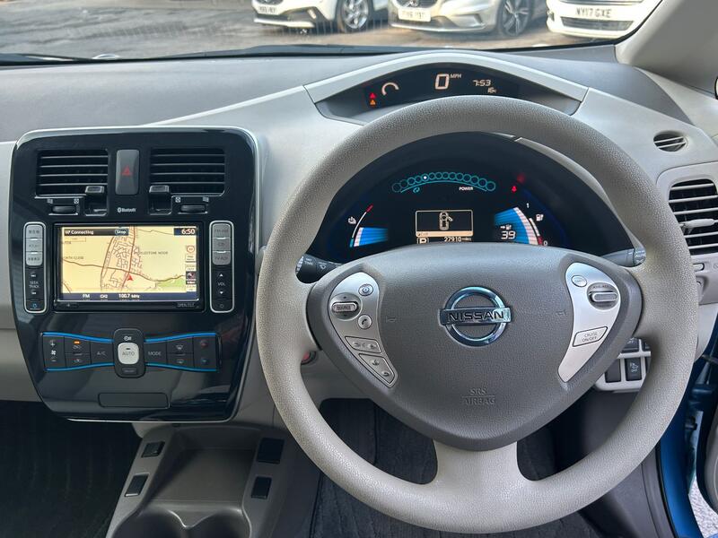 NISSAN LEAF