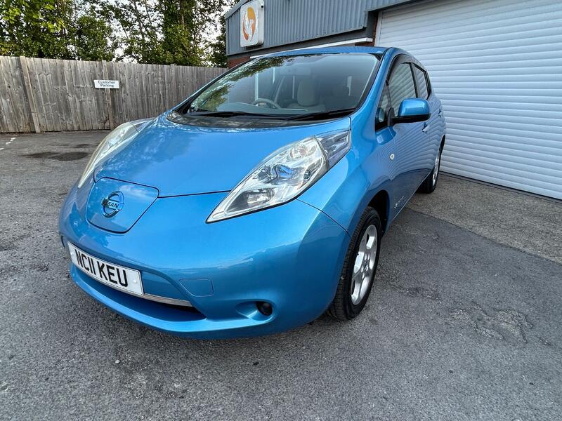 NISSAN LEAF