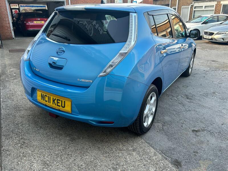 NISSAN LEAF