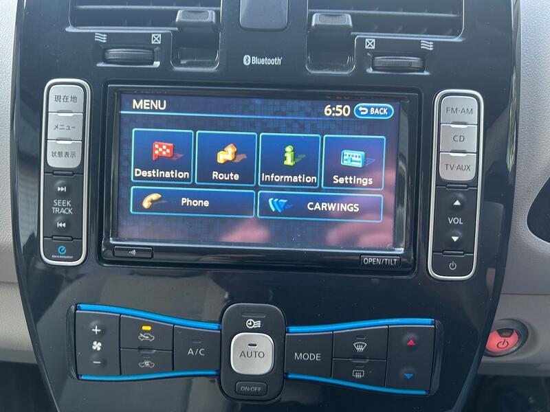 NISSAN LEAF